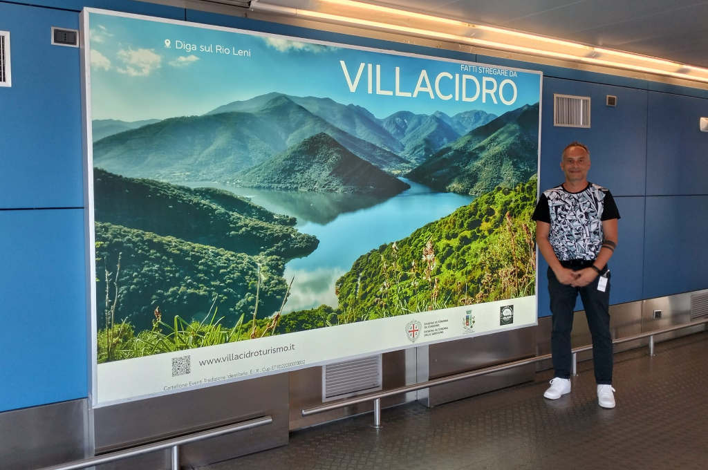 Cartellone Villacidro Aeroporto